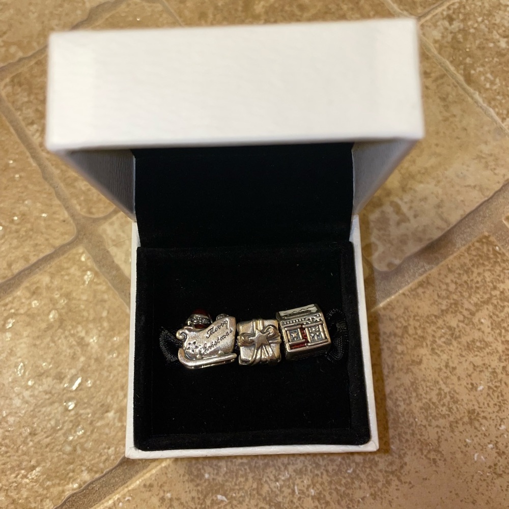 set of 3 pandora christmas charms!